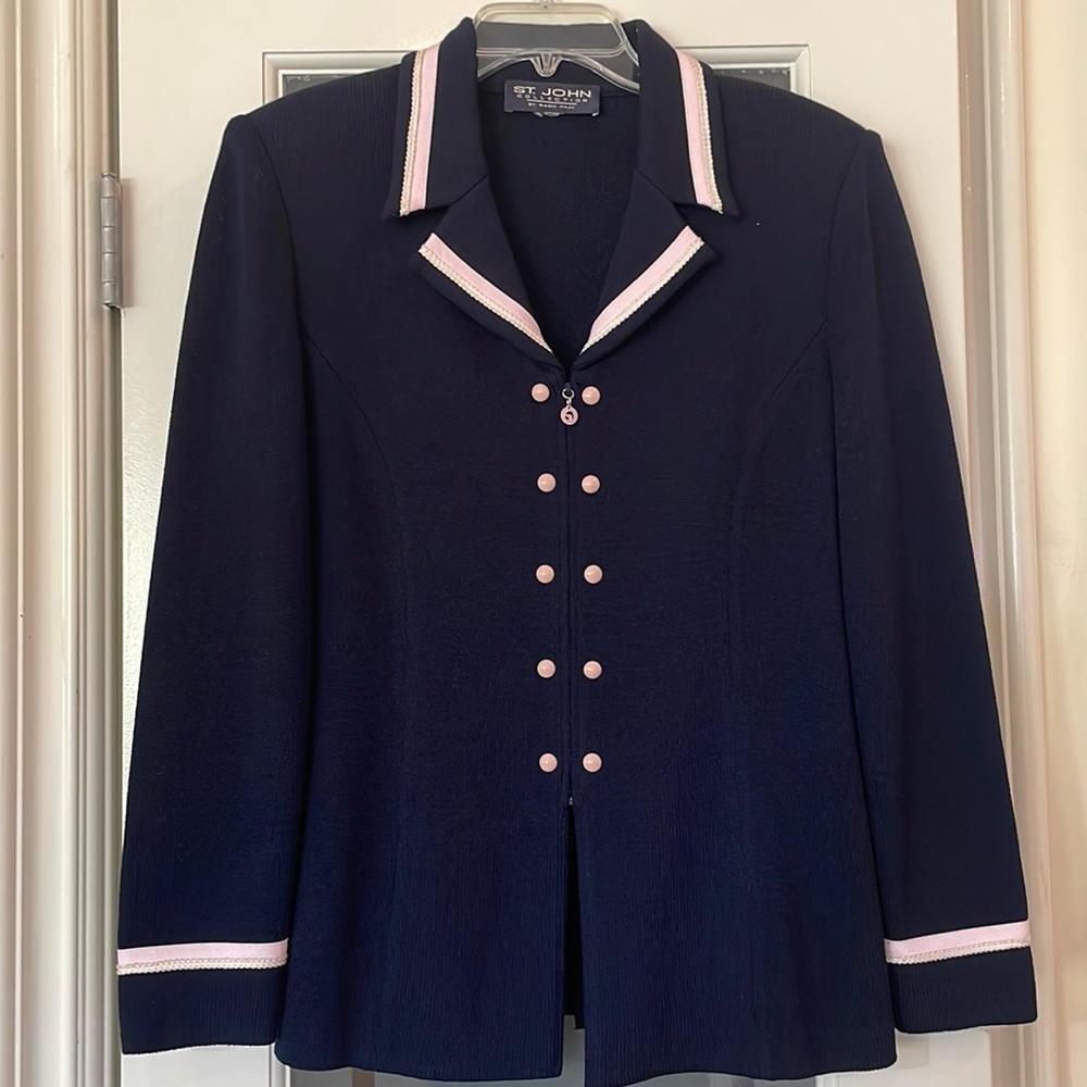 Saint John Navy Jacket size 10 new with no tags.